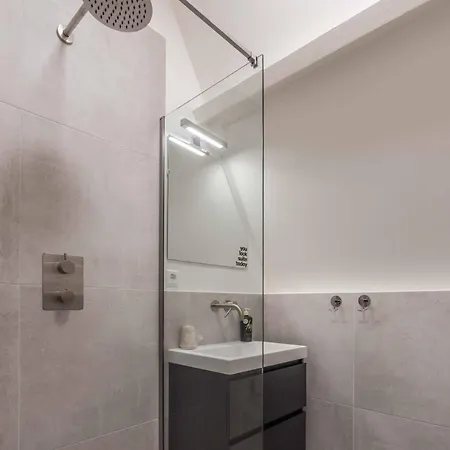 アパートホテル Limehome Keizerstraat