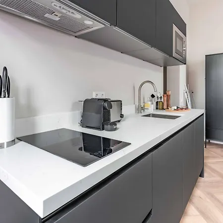 Limehome Keizerstraat Aparthotel 3*