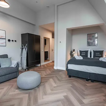 アパートホテル Limehome Keizerstraat 3*