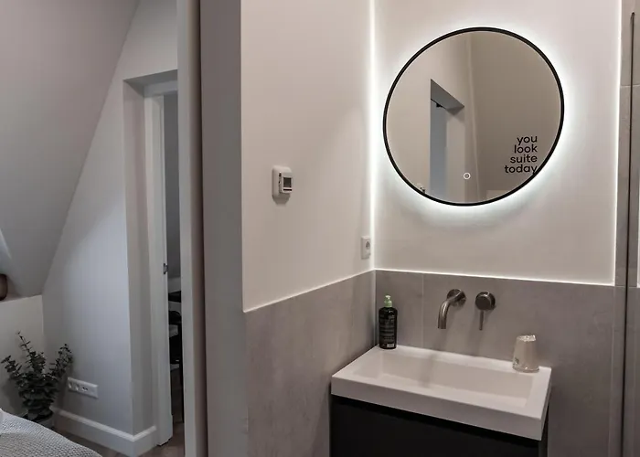 Limehome Keizerstraat La Haya