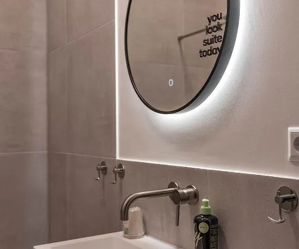 Limehome Keizerstraat Apartahotel 3*