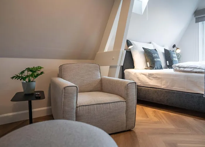 Limehome Keizerstraat Apartahotel 3*