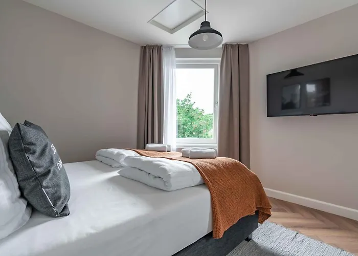 Limehome Keizerstraat 3*