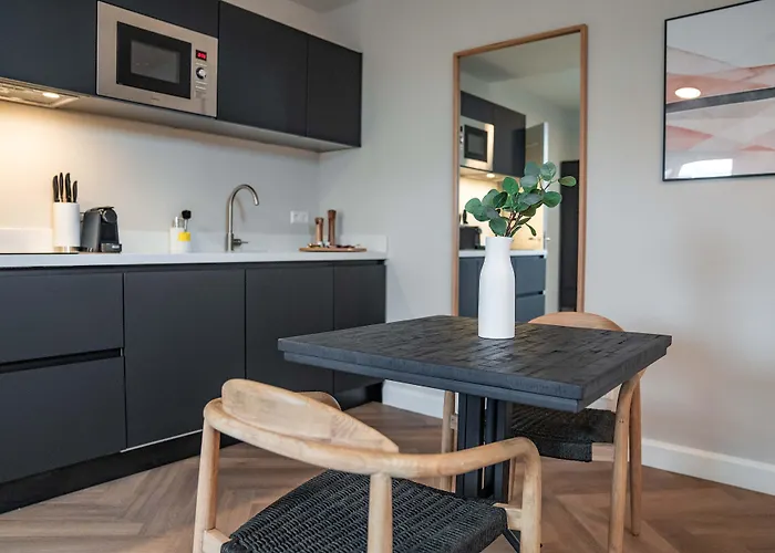 Limehome Keizerstraat 3*