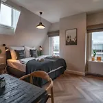 Limehome Keizerstraat La Haya